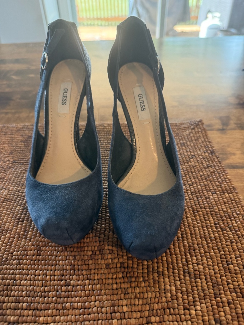 Guess Dark Blue / Navy Suede & Faux-Croc Platform Heels – Size 5.5M